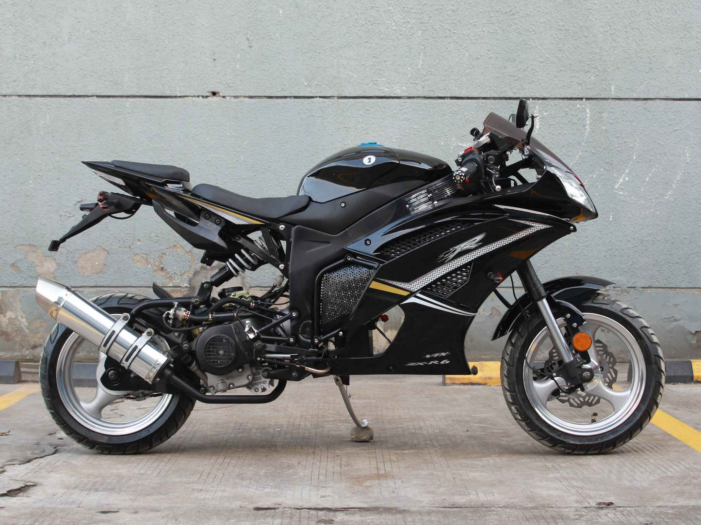 VENOM X18, 50cc MOTORCYCLE,AUTO TRANSMISSION,CAPACITY-250LBS,SPEED-40MPH,BLACK
