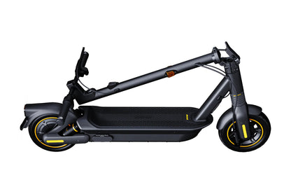 Segway Max G2 Sturdy and Powerful Electric Kickscooter EMMO