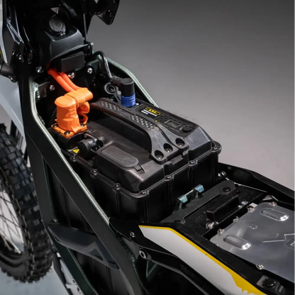 Surron Ultra Bee HP SW - 24.5kW Powerful Dirt EBike 74V 60Ah